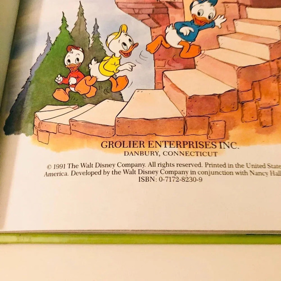 Disneys Small  World Library Home Sweet Castle and Lapland Friends Books - Picture 6 of 16